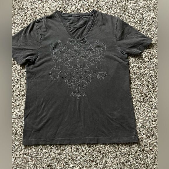 Banana Republic Women’s Gray GraphicTee Shirt Short Sleeve V-Neck Size Medium - Picture 1 of 8